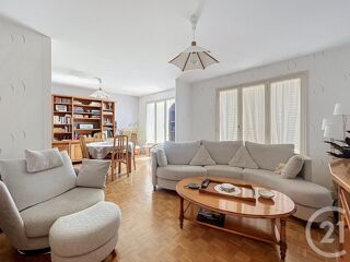  Appartement à louer 3 pièces 81 m²