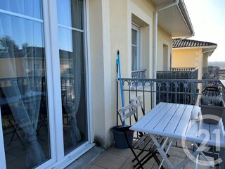 location Appartement - 3 pièce(s) - 71 m² Gironde-sur-Dropt (33190)