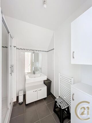  Appartement à louer 3 pièces 67 m²