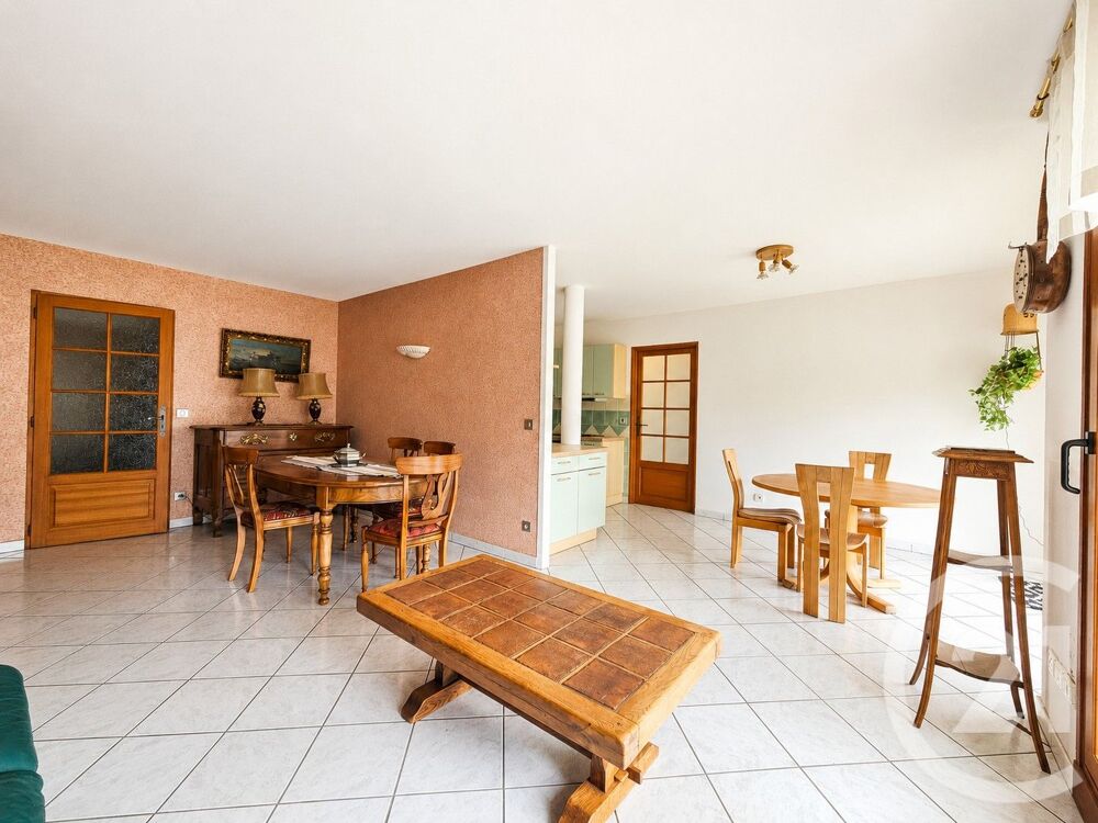 Aix les Bains : Appartement de 88 m² en front de lac, au....