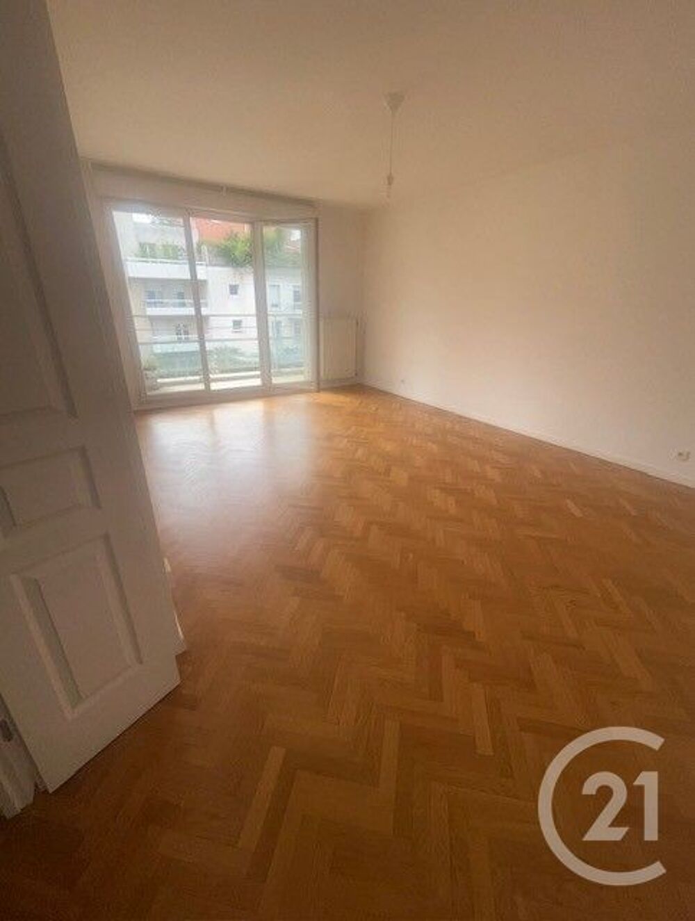 location Appartement - 3 pièce(s) - 69 m² Asnières-sur-Seine (92600)
