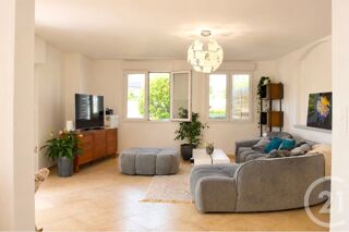  Maison à vendre 8 pièces 242 m²