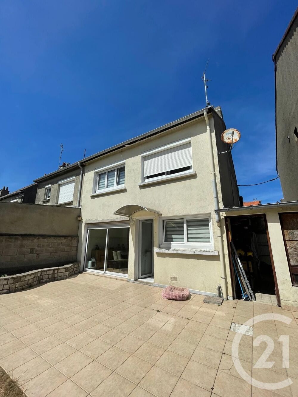 location Maison - 4 pièce(s) - 80 m² Calais (62100)