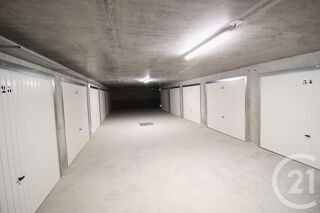  Parking / Garage à louer 19 m²