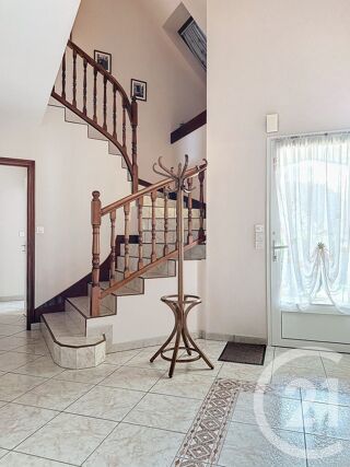  Maison � vendre 8 pi�ces 243 m� Redon