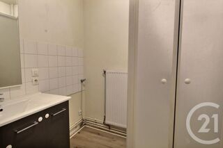  Appartement à louer 4 pièces 71 m²