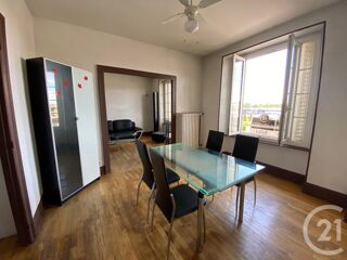  Appartement à louer 3 pièces 67 m²