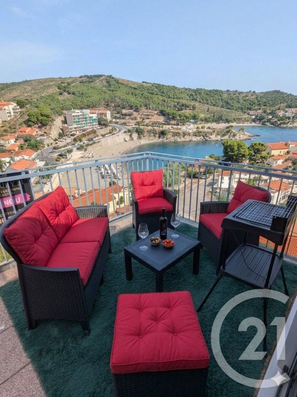 RARE Banyuls-sur-Mer : Les pieds dans le sable ! <....