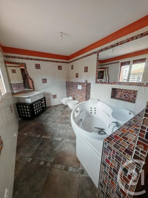  Appartement � louer 3 pi�ces 158 m�