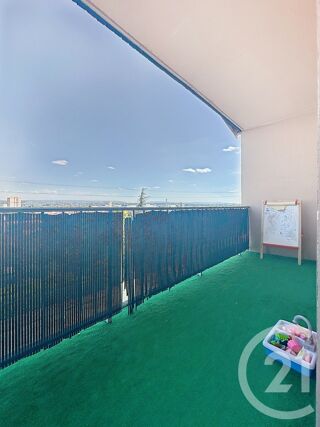  Appartement à louer 4 pièces 100 m²