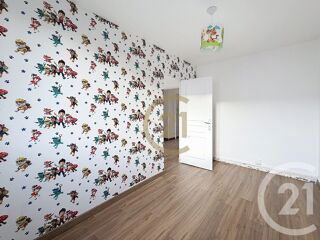  Appartement à louer 4 pièces 63 m²