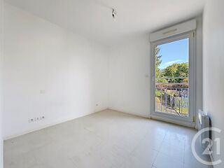  Appartement à louer 1 pièce 34 m²