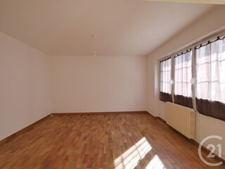  Appartement à louer 3 pièces 87 m²