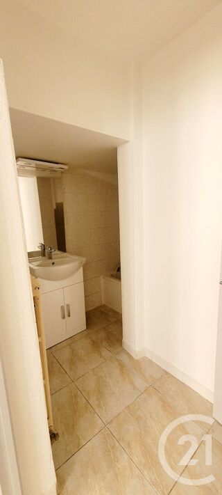  Appartement à louer 2 pièces 37 m²