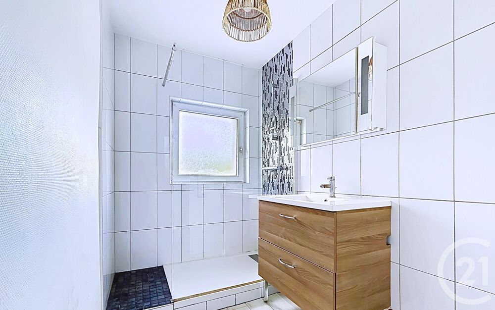 vente Appartement - 5 pièce(s) - 84 m² Montbéliard (25200)