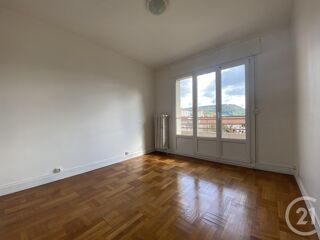  Appartement à louer 3 pièces 72 m²