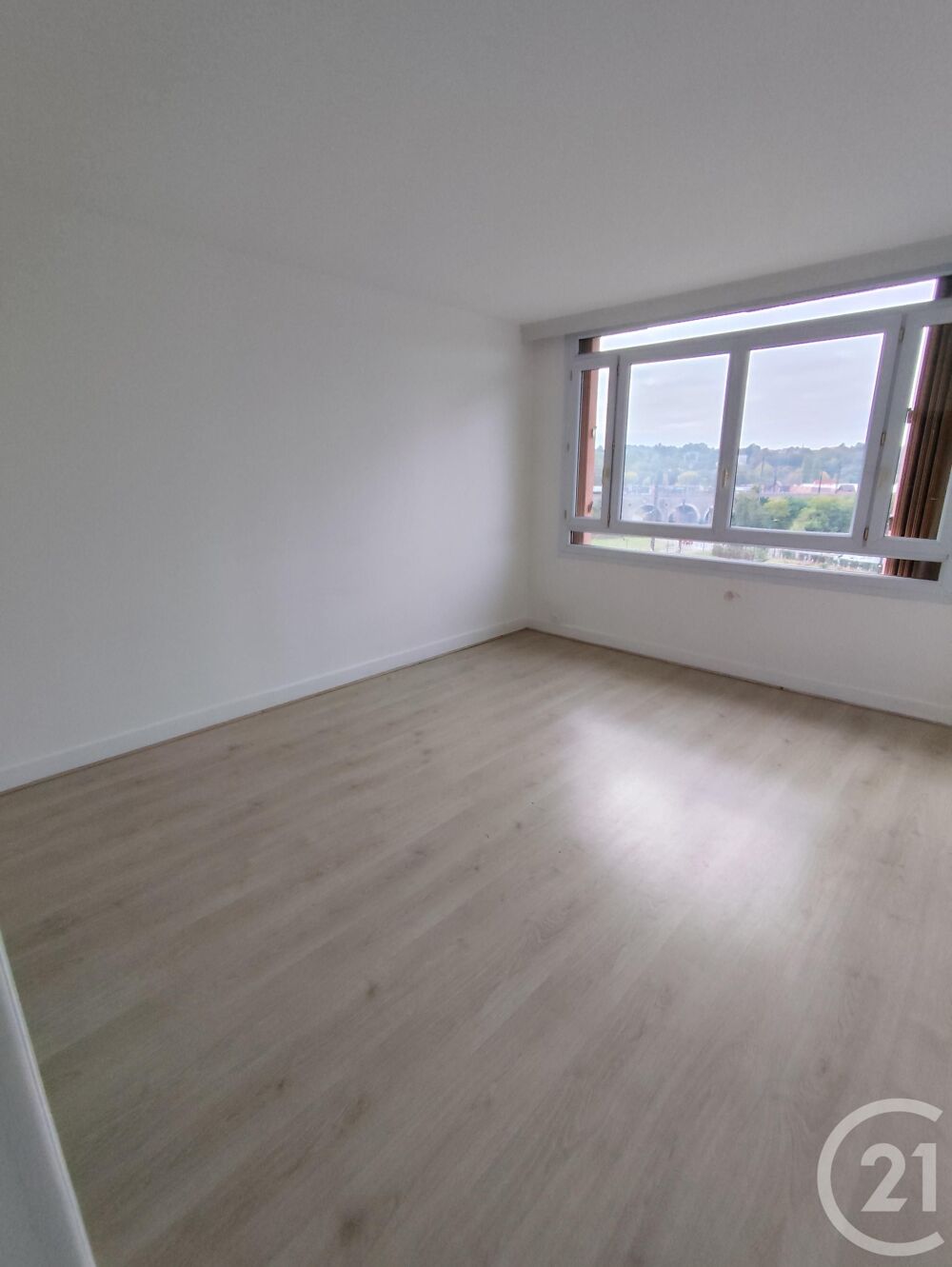 location Appartement - 3 pièce(s) - 55 m² Savigny-sur-Orge (91600)