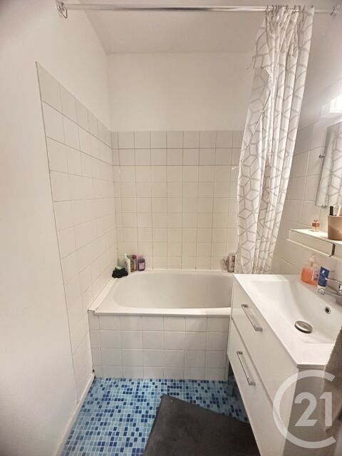  Appartement  louer 5 pices 83 m