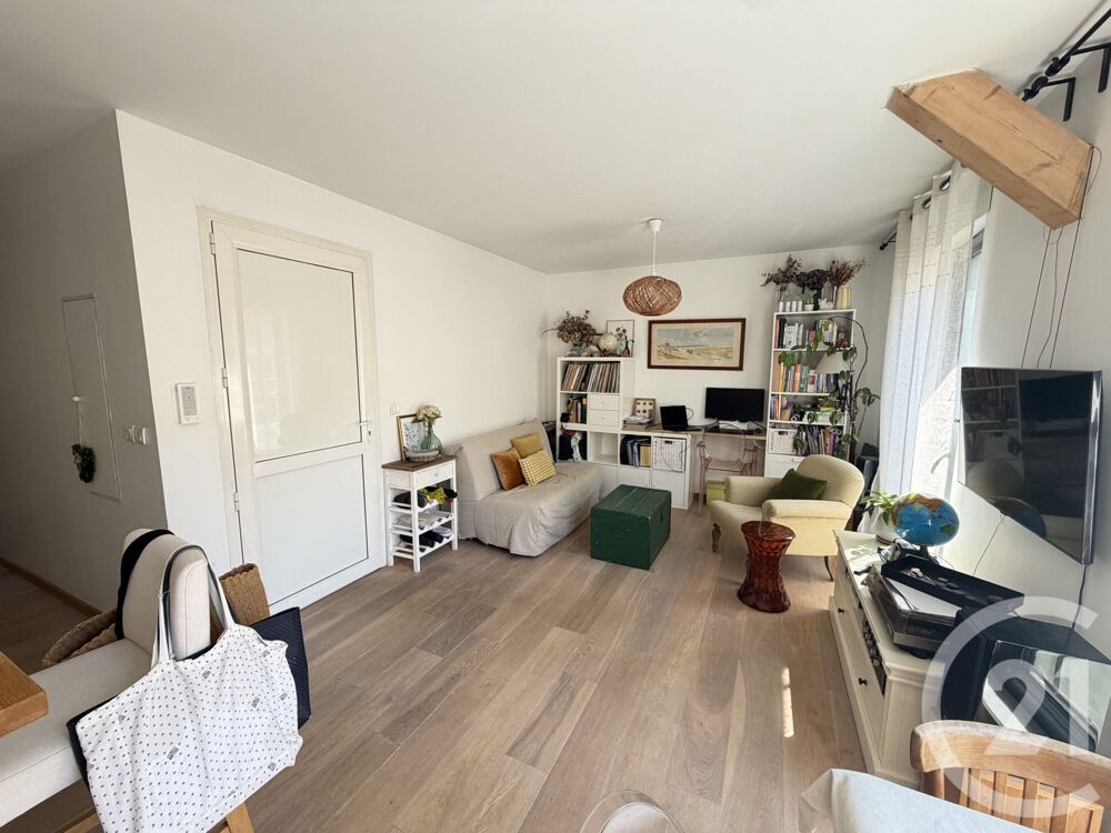 A TOURS, QUARTIER PREBENDES, Dans une petite coprop....