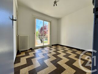  Appartement à louer 3 pièces 55 m²