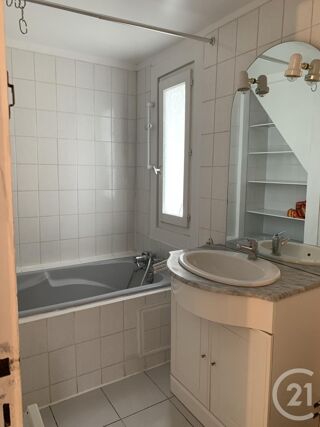  Appartement à louer 2 pièces 41 m²