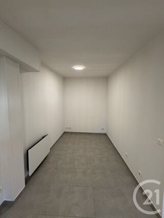  Appartement à louer 1 pièce 24 m²