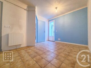  Appartement à louer 5 pièces 100 m²