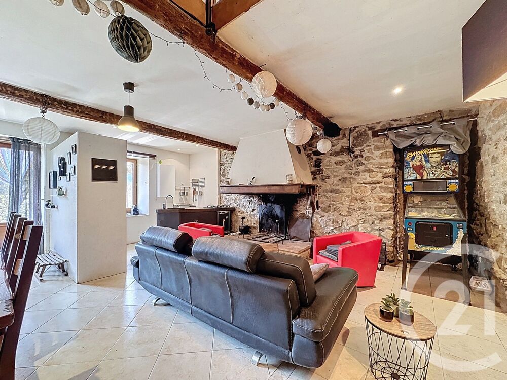 Située sur la commune de Biert (09320), cette maison en ....