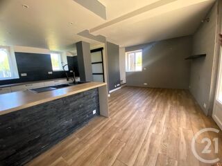  Appartement à louer 4 pièces 68 m²