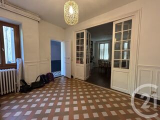  Maison à louer 8 pièces 162 m²