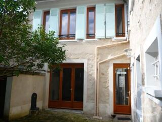  Maison à louer 8 pièces 162 m²