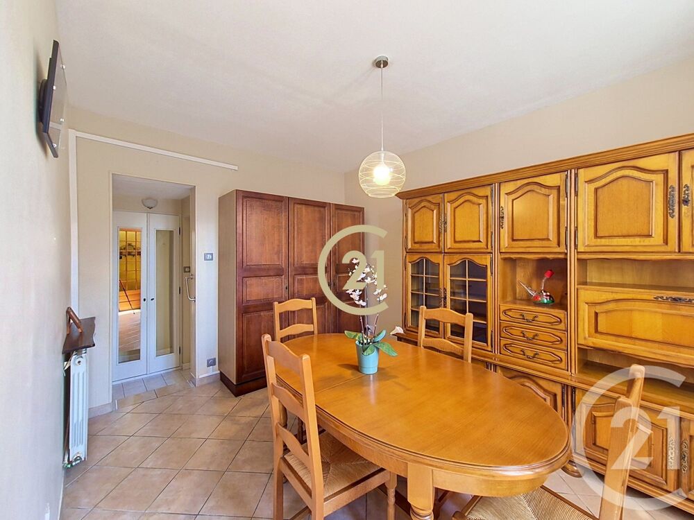 Salon de Provence , Century21 vous propose cette charman....