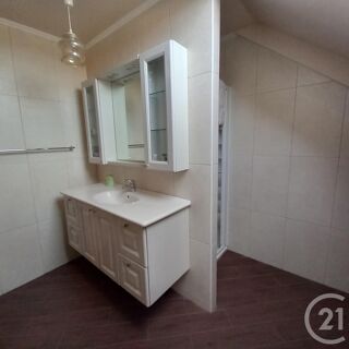  Maison  vendre 6 pices 290 m