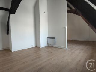  Appartement à louer 2 pièces 77 m²