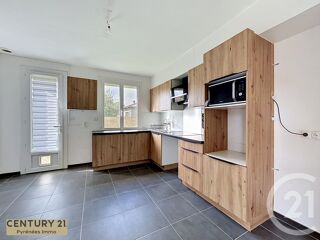  Maison à louer 7 pièces 183 m²