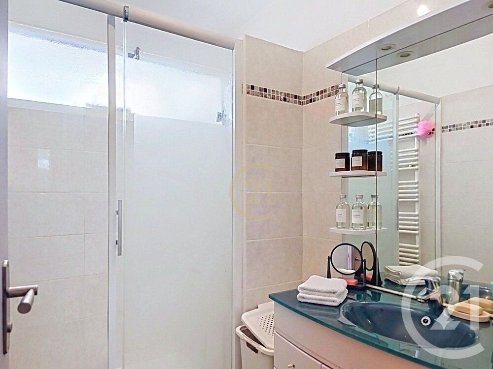 vente Appartement - 3 pièce(s) - 78 m² Salon-de-Provence (13300)