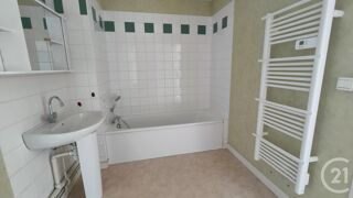  Appartement à louer 3 pièces 64 m²