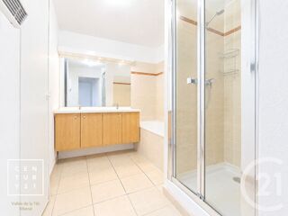  Appartement à louer 4 pièces 87 m² St esteve