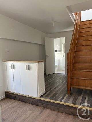  Appartement à louer 2 pièces 32 m²