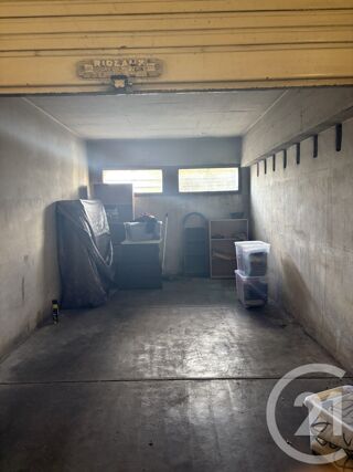  Parking / Garage  vendre 12 m
