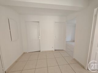  Appartement à louer 3 pièces 63 m²