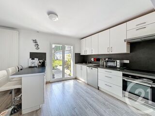  Maison � vendre 8 pi�ces 409 m�