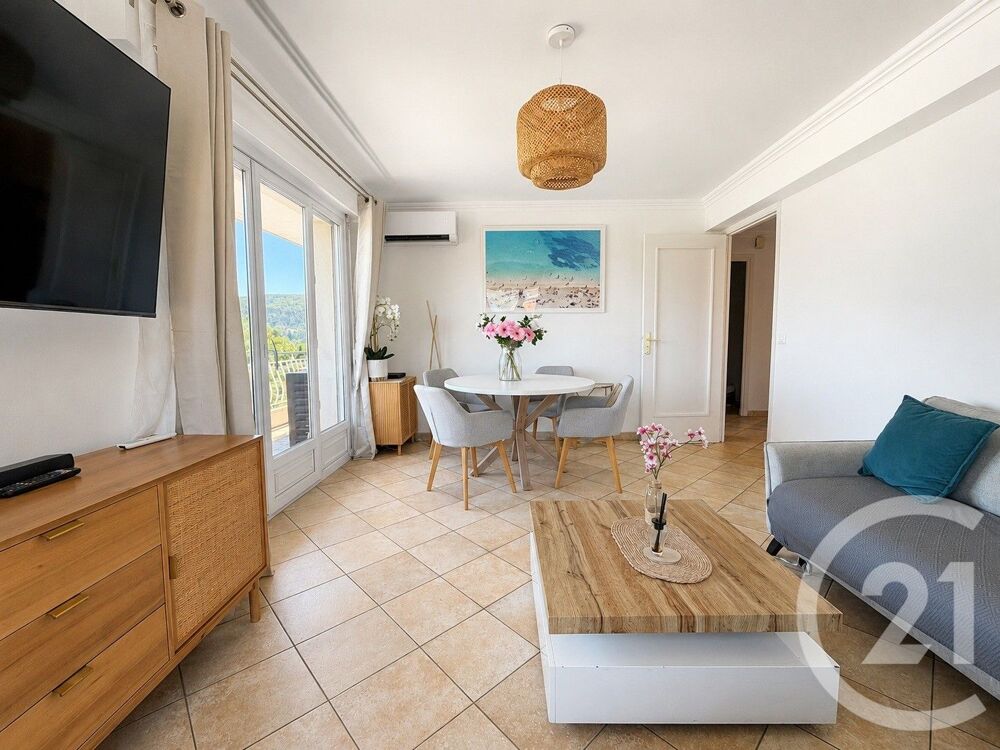 Situé en plein c½ur de Villefranche-sur-Mer, à deux pas ....