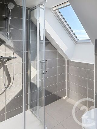  Appartement à louer 1 pièce 32 m²
