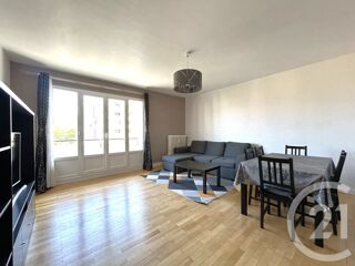  Appartement à louer 3 pièces 82 m²