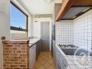 Appartement à louer 3 pièces 87 m²