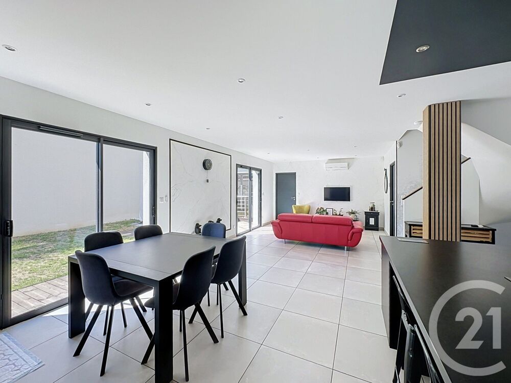 vente Maison - 5 pièce(s) - 141 m² Corbas (69960)