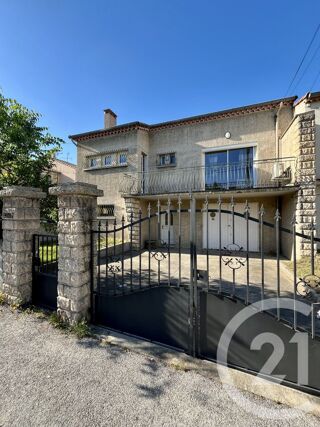  Appartement à louer 5 pièces 102 m²