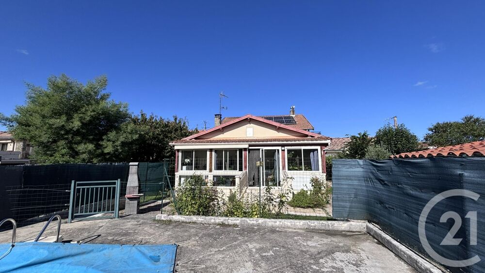 Découvrez cette charmante maison située à LAROQUE D'OLME....
