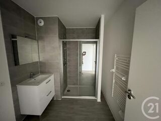  Appartement � louer 4 pi�ces 79 m�